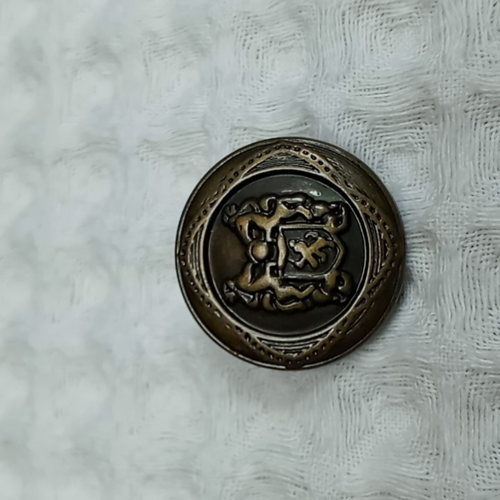 Vintage Brass Look Royal Crest  Buttons Lot of 11 (9 large 2 small)